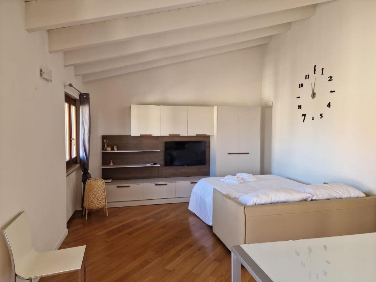 Vittoria Al Lago Leilighet Desenzano del Garda Eksteriør bilde
